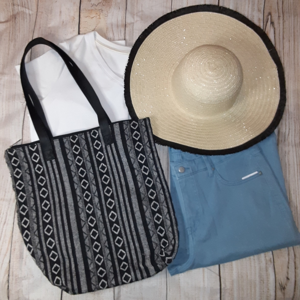 Large Black & White Tote NWT